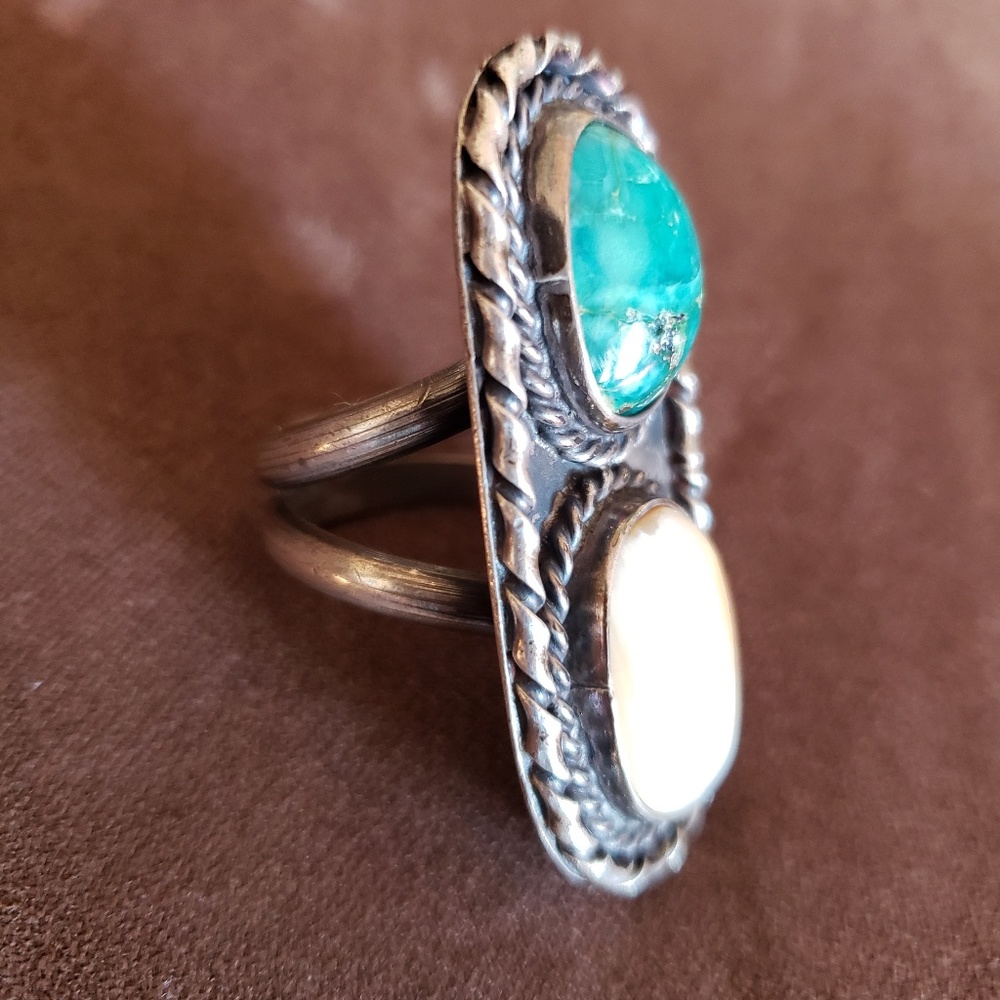 Ring - Picture 2 of 2